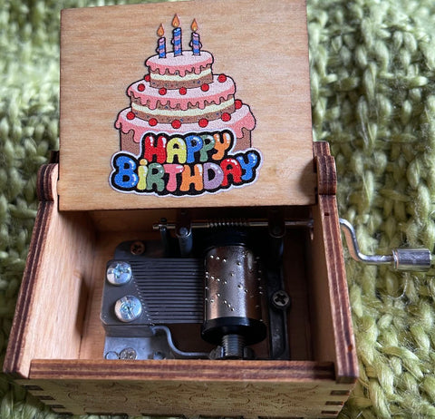 Happy Birthday _Music Box